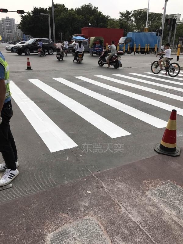道路劃線(xiàn)工程交通劃線(xiàn)工程小區(qū)停車(chē)場(chǎng)廠(chǎng)區(qū)劃線(xiàn)工程