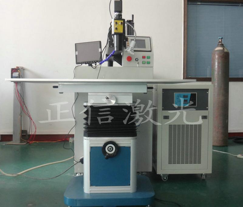 正信廠(chǎng)家直銷(xiāo)各種PCB板激光焊接機(jī)