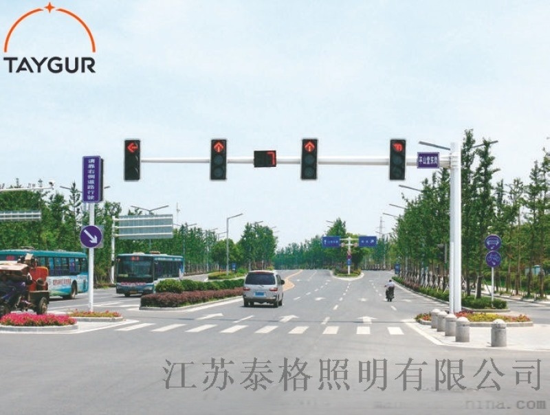 泰格交通信號(hào)燈，標(biāo)志燈桿，監(jiān)控信號(hào)燈，指示牌