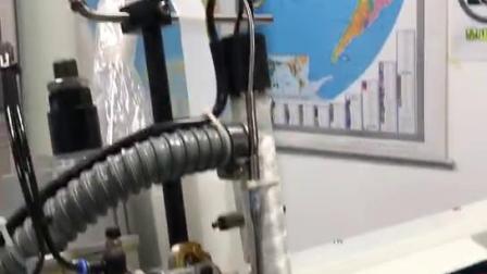 防水拉鏈壓膠機(jī)、電腦型壓膠機(jī)、熱風(fēng)縫口密封機(jī)T-5